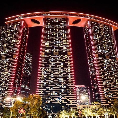 Ferienwohnung Cozy 1Br In Iconic Tower Abu Dhabi Exterior foto