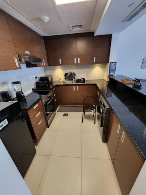 Ferienwohnung Cozy 1Br In Iconic Tower Abu Dhabi Exterior foto