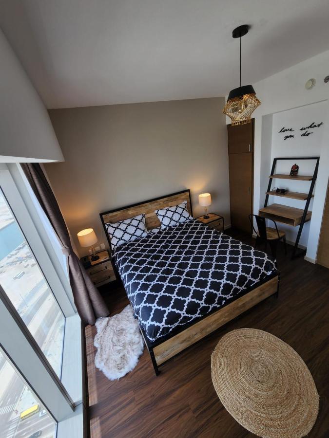 Ferienwohnung Cozy 1Br In Iconic Tower Abu Dhabi Exterior foto
