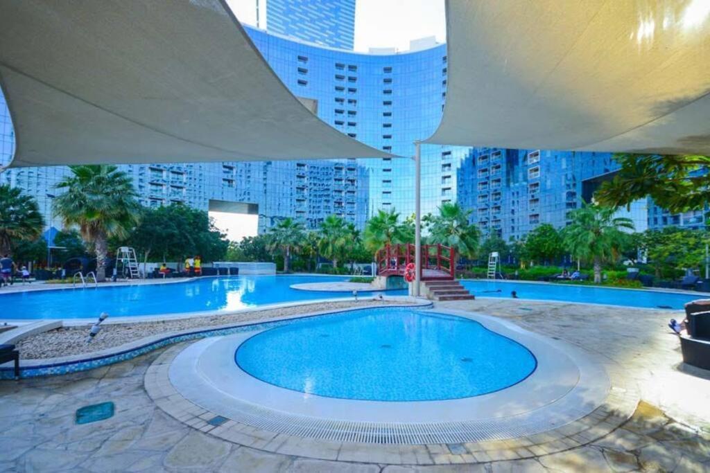 Ferienwohnung Cozy 1Br In Iconic Tower Abu Dhabi Exterior foto
