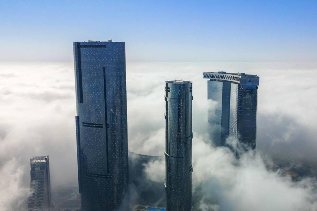 Ferienwohnung Cozy 1Br In Iconic Tower Abu Dhabi Exterior foto