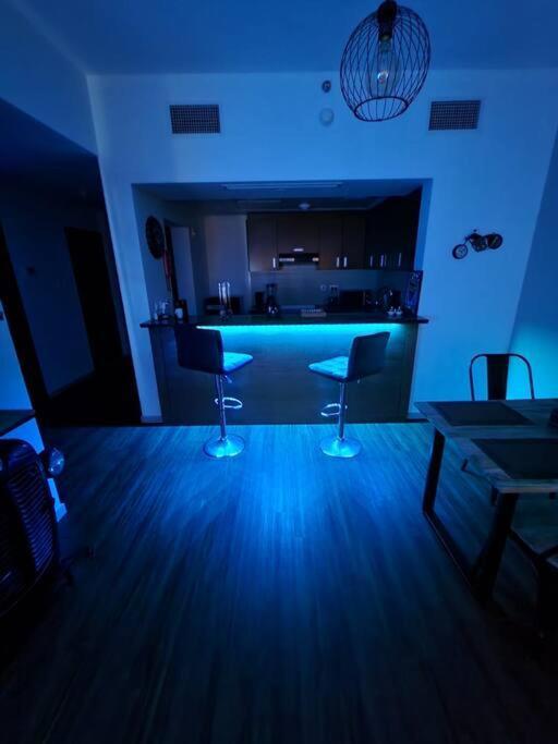 Ferienwohnung Cozy 1Br In Iconic Tower Abu Dhabi Exterior foto