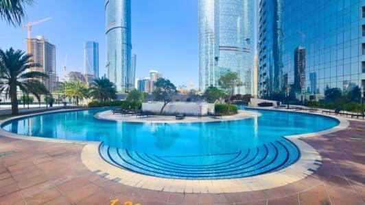 Ferienwohnung Cozy 1Br In Iconic Tower Abu Dhabi Exterior foto
